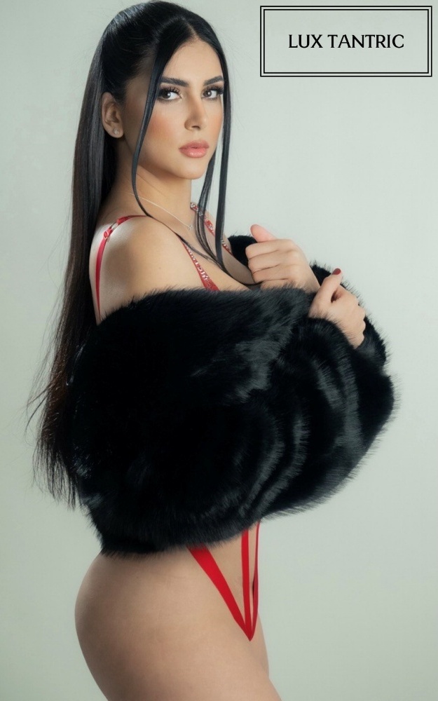 Jade gallery image 10608