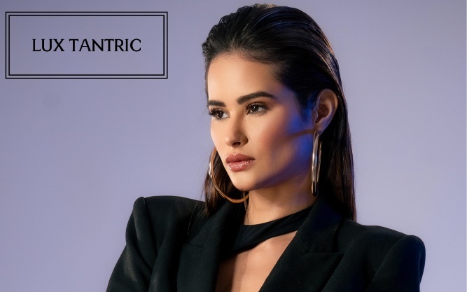Molly gallery image 12217